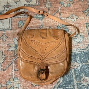NEVER MIND Leather Saddle Bag Crossbody Tan